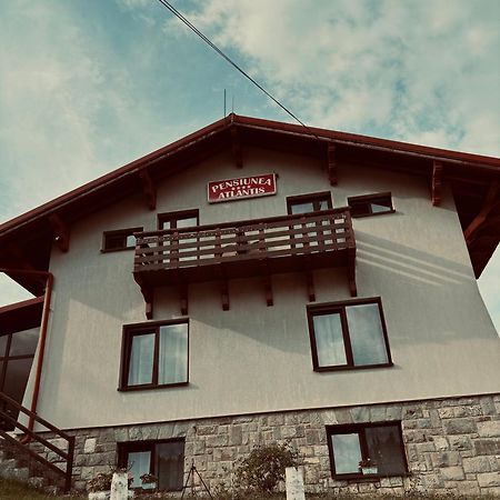 亚特兰蒂斯佩丝苏尼酒店 Buşteni 外观 照片