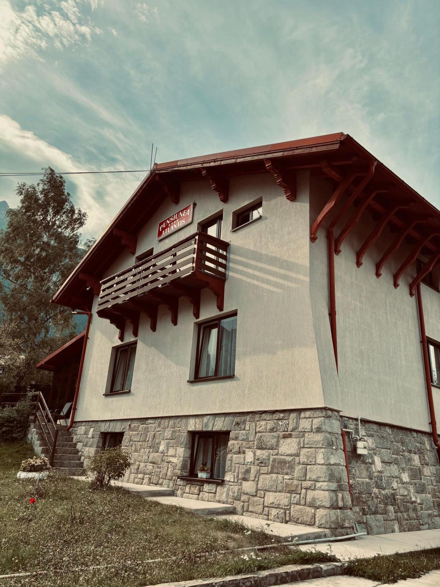 亚特兰蒂斯佩丝苏尼酒店 Buşteni 外观 照片